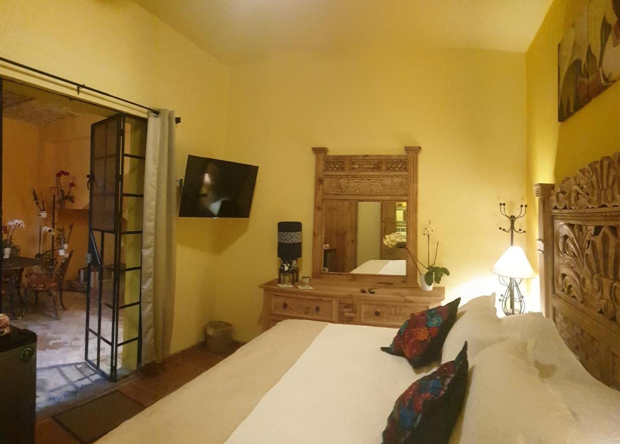 La Casona Chapala Hotel Luaran gambar